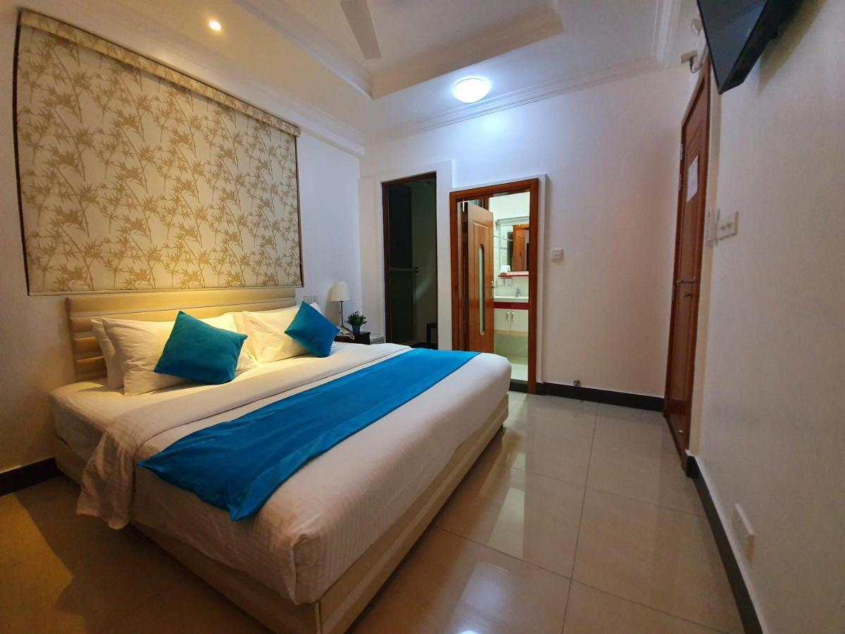 Huvan Beach Hotel At Хулхумале Экстерьер фото
